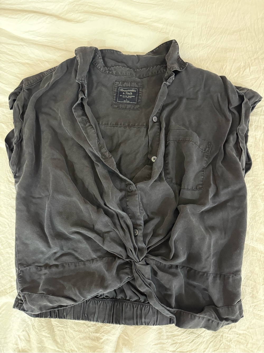 Abercrombie & Fitch Black Short-Sleeve Button-Front Knot Top